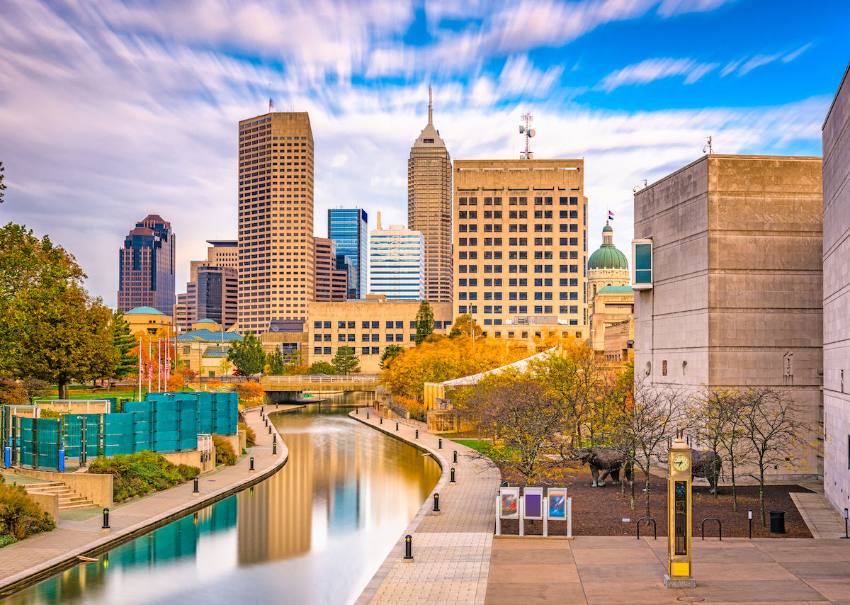 Indianapolis-Indiana-USA-downtown-skyline-over-the-river-walk-1200x854